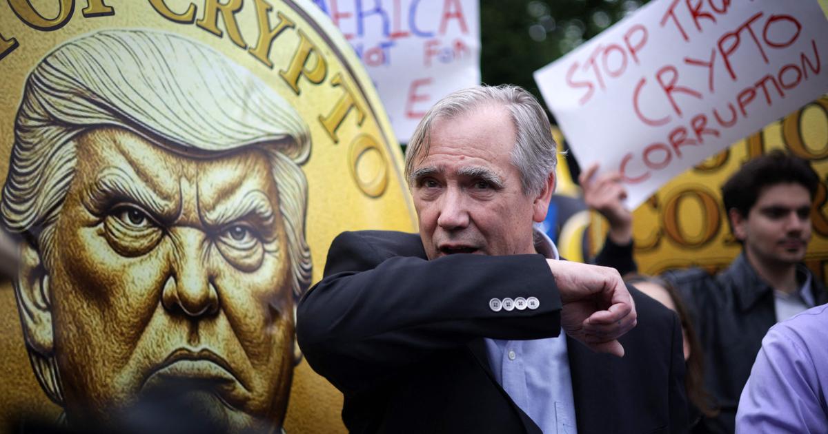 Trump et ses mystérieux profits en crypto-monnaies : Une opération de corruption sans précédent