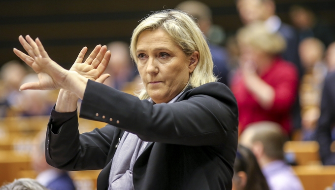 L’UE prépare une guerre à l’Est : Marine Le Pen dénonce la trahison des intérêts européens