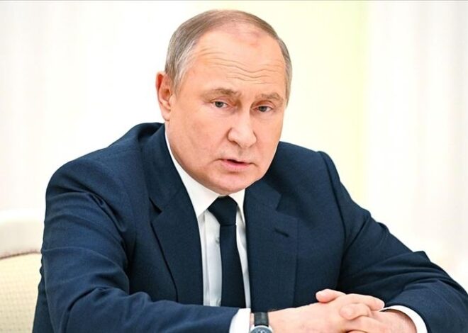 L’aggravation de la crise ukrainienne : Poutine dénonce l’Occident et exige un accord « durable », Macron se montre inflexible