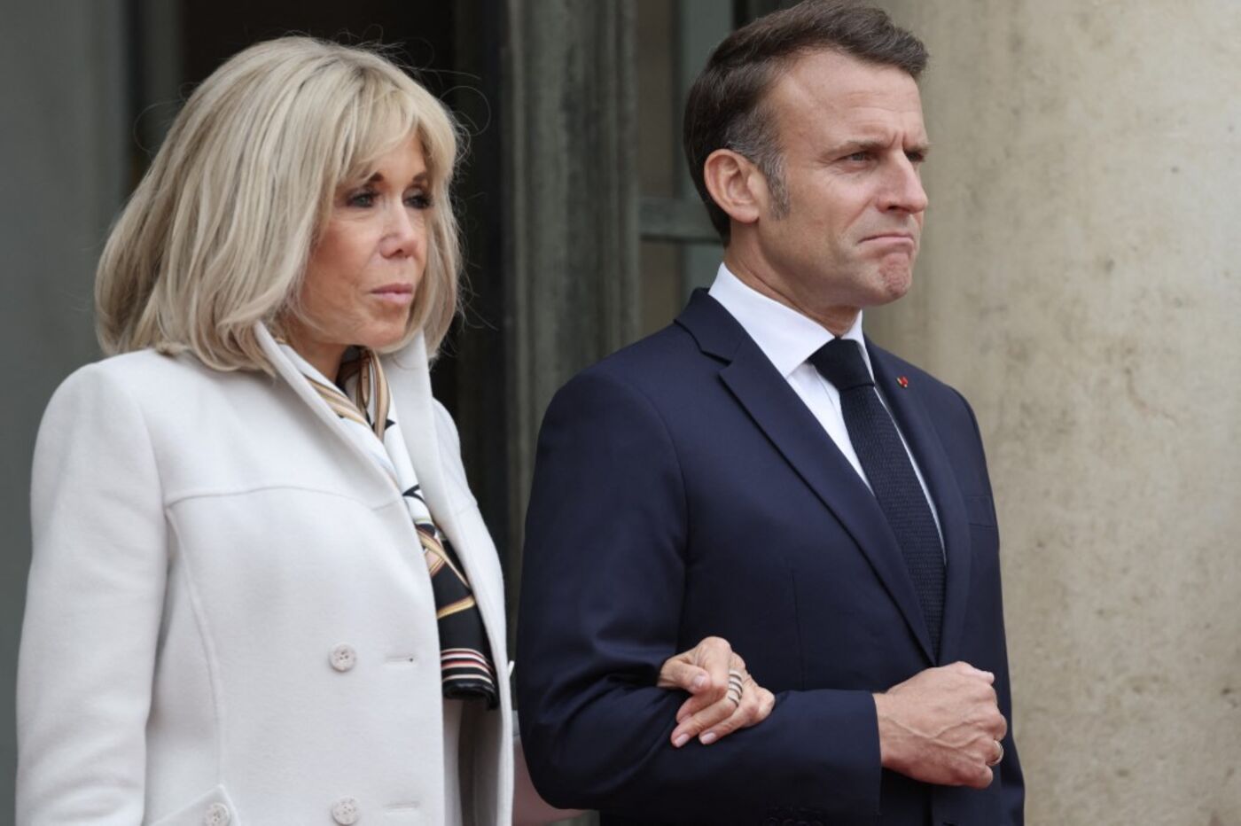 Les 23 Français attaquent Brigitte Macron en justice : une crise sans précédent pour la présidence française