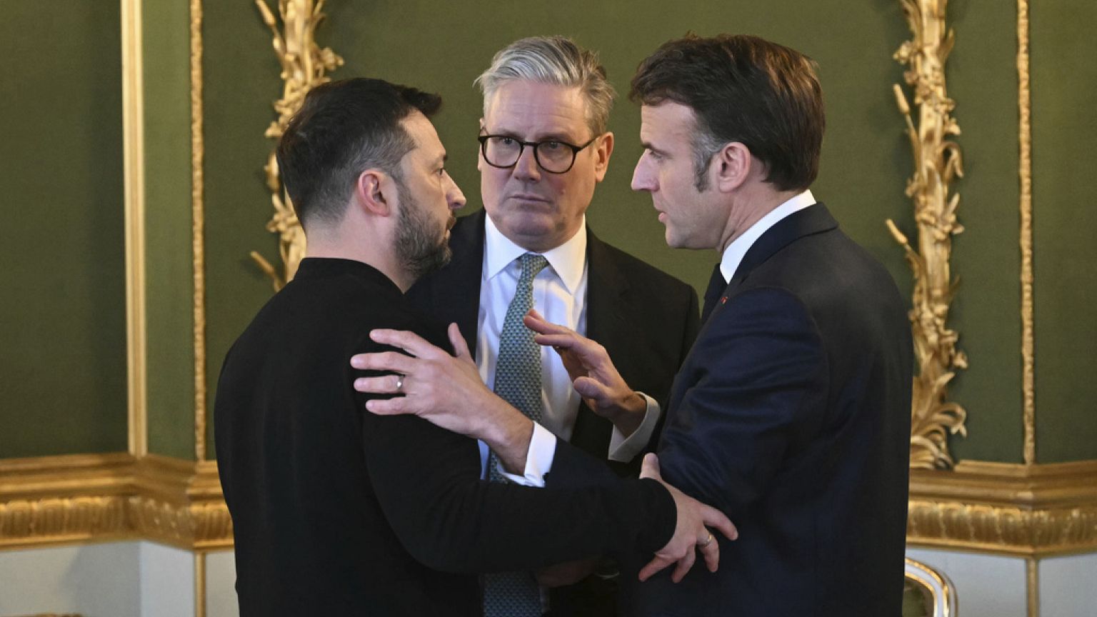 La paix en danger : Zelensky et Macron, deux traîtres aux Ukrainiens